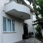 Pensión Oz Likya 3*